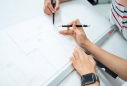 一級建造師建筑專業一年能掙多少？
