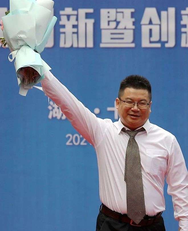 十堰本地招聘信息卓爾集團在十堰招聘造價工程師  第1張